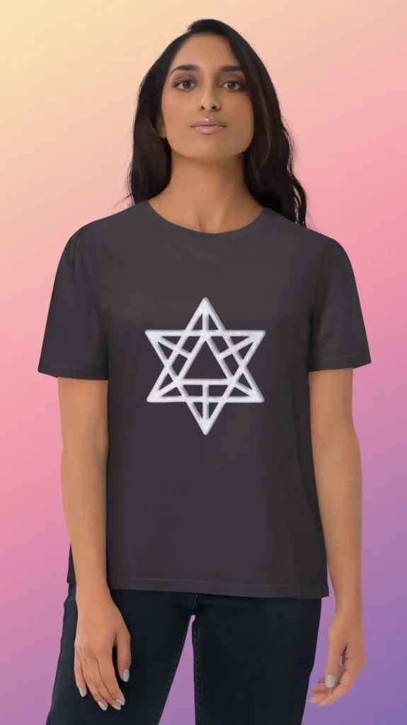 ¿Qué es la Merkaba? Significado y poder de esta geometría sagrada 3 ¿Qué es la Merkaba? Significado y poder de esta geometría sagrada camiseta geometria sagrada merkaba 0022