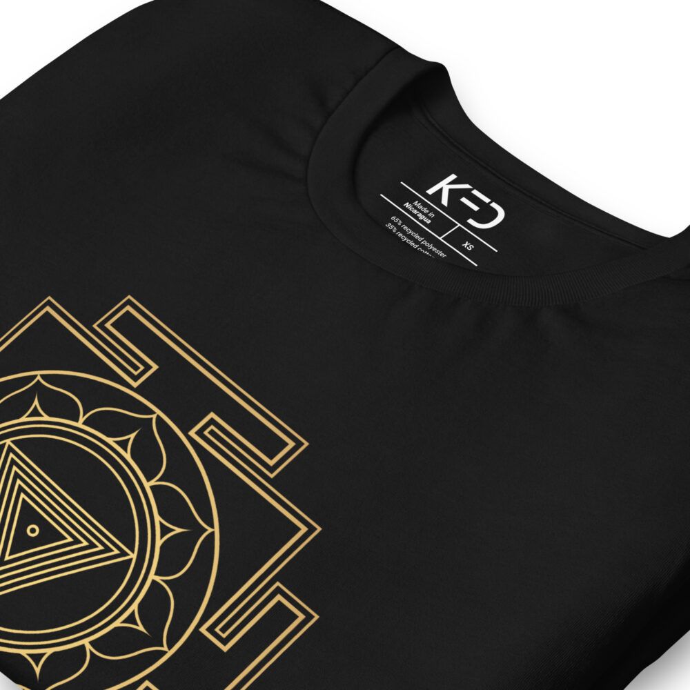 Camiseta eco unisex Kali Yantra dorado - Imagen 3